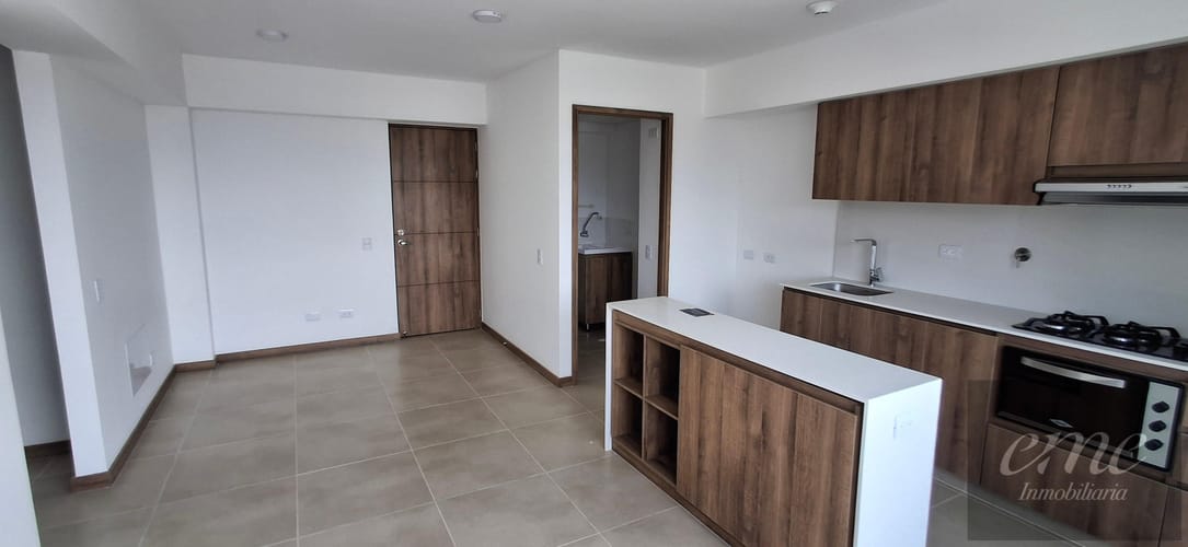 Apartamento de 3 alcobas en venta en Parque Residencial La Sabana, Sabaneta, 77 m² · foto 2 de 24