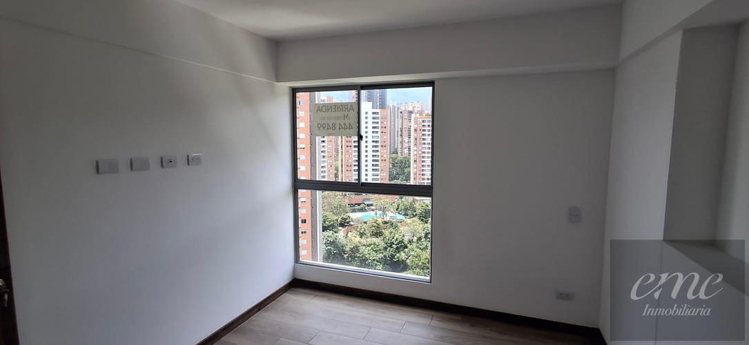Apartamento de 3 alcobas en venta en Parque Residencial La Sabana, Sabaneta, 77 m² · foto 11 de 24