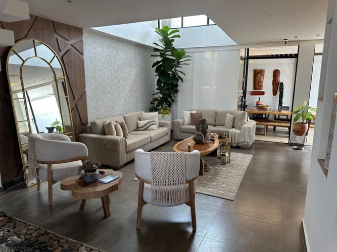Casa de 4 alcobas en venta en Las Mercedes, Jamundí, 300 m² · foto 2 de 24