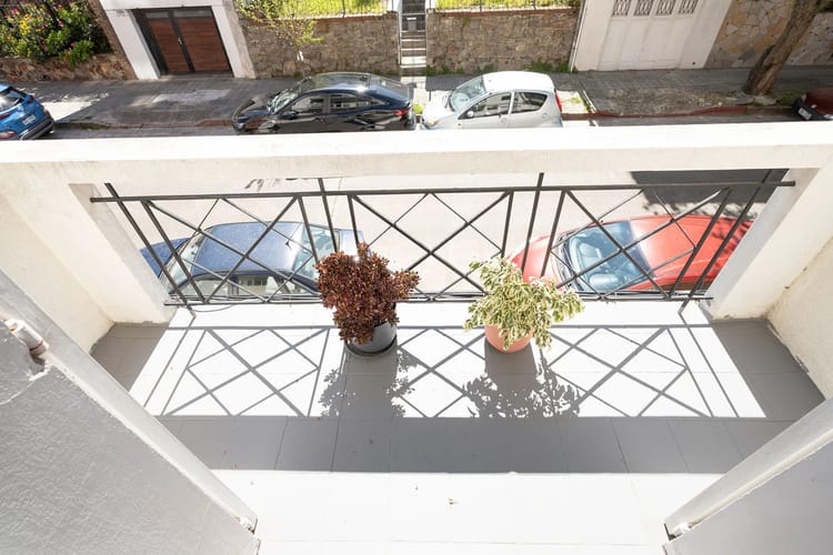 Alquiler Apartamento 2 Dormitorios Balcón Gran Patio Con Parrillero En Parque Batlle · Foto 2