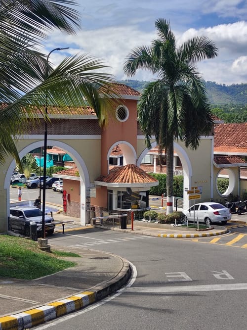 Apartamento de 3 alcobas en arriendo en Anillo Vial, Floridablanca, 120 m² · foto 13 de 19