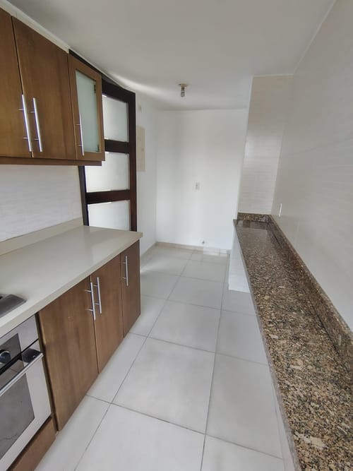Apartamento de 3 alcobas en arriendo en Anillo Vial, Floridablanca, 120 m² · foto 2 de 19