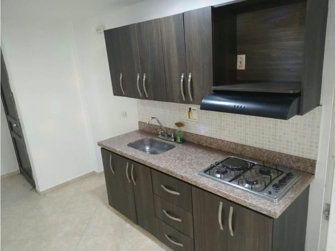 Apartamento de 3 alcobas en arriendo en Calle Del Banco, Sabaneta, 72 m² · foto 2 de 13