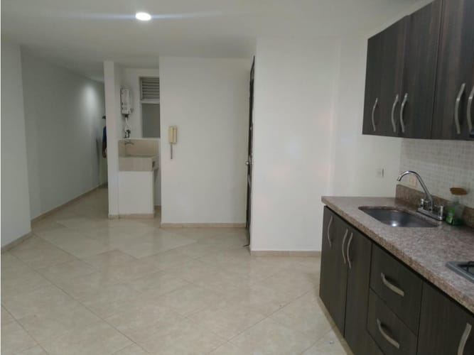 Apartamento de 3 alcobas en arriendo en Calle Del Banco, Sabaneta, 72 m² · foto 4 de 13