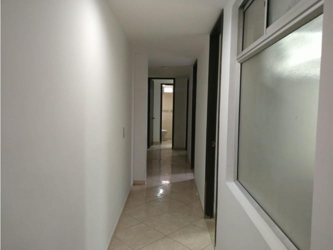 Apartamento de 3 alcobas en arriendo en Calle Del Banco, Sabaneta, 72 m² · foto 6 de 13