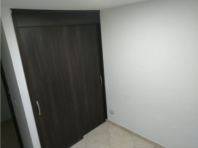 Apartamento de 3 alcobas en arriendo en Calle Del Banco, Sabaneta, 72 m² · foto 8 de 13
