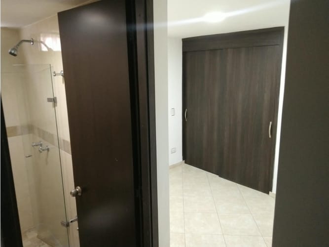 Apartamento de 3 alcobas en arriendo en Calle Del Banco, Sabaneta, 72 m² · foto 9 de 13