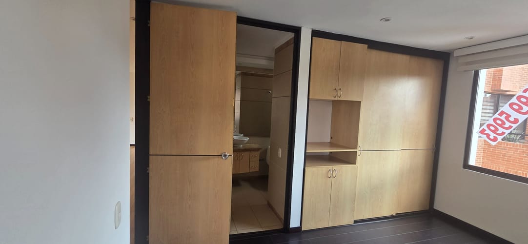 Apartamento de 2 alcobas en venta en La Trinidad, Bogotá, 72 m² · foto 4 de 14