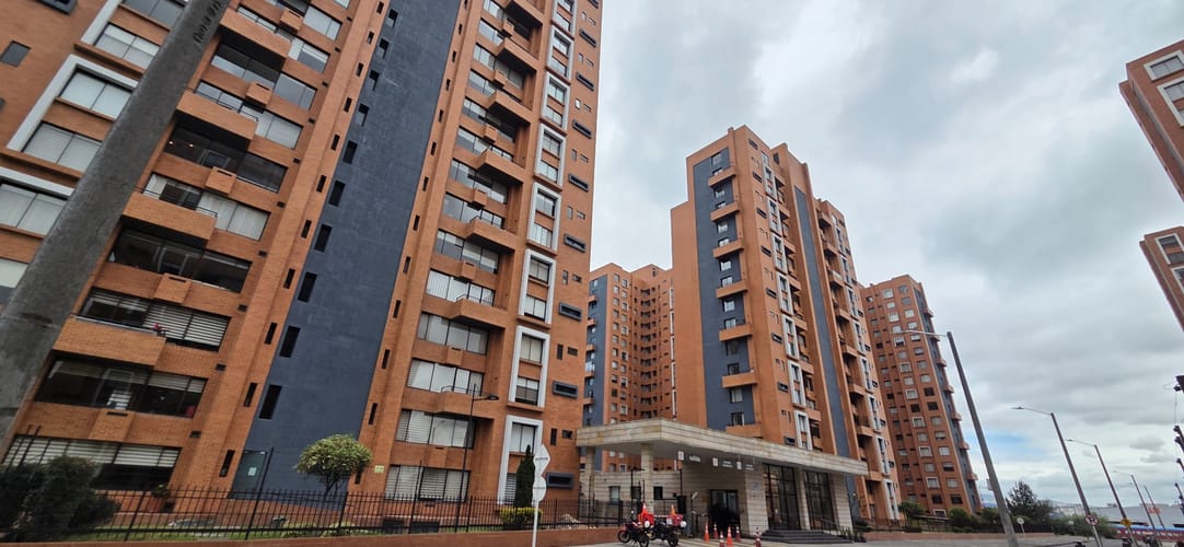 Apartamento de 2 alcobas en venta en La Trinidad, Bogotá, 72 m² · foto 8 de 14