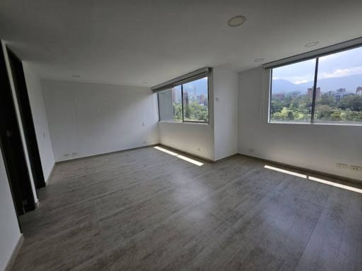 Apartamento de 2 alcobas en arriendo en El Castillo, Medellín, 75 m² · foto 14 de 24