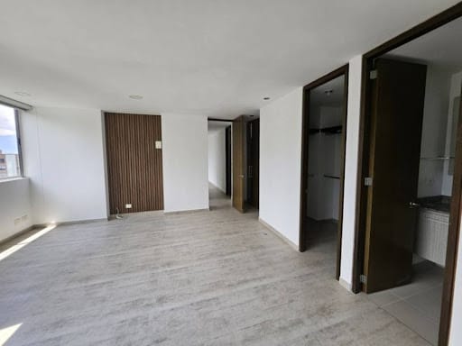 Apartamento de 2 alcobas en arriendo en El Castillo, Medellín, 75 m² · foto 17 de 24
