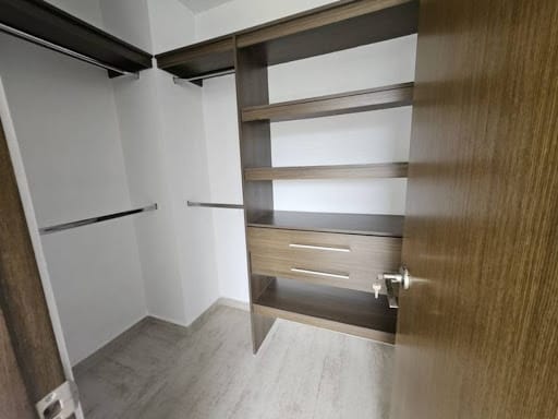 Apartamento de 2 alcobas en arriendo en El Castillo, Medellín, 75 m² · foto 19 de 24