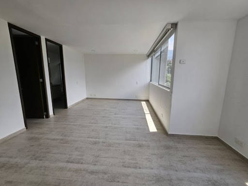 Apartamento de 2 alcobas en arriendo en El Castillo, Medellín, 75 m² · foto 21 de 24