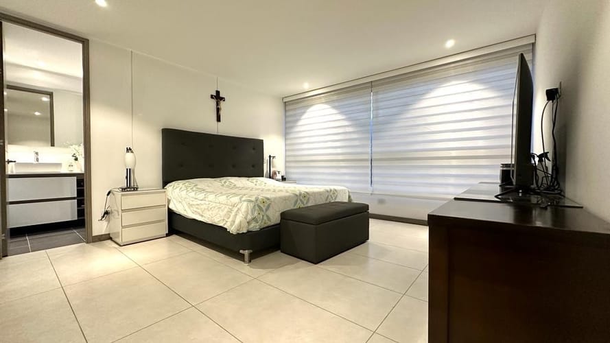 Apartamento de 3 alcobas en venta en Pontevedra, Envigado, 154 m² · foto 13 de 17