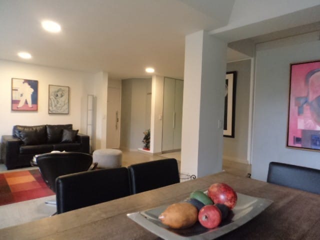 Apartamento de 3 alcobas en venta en Santa Barbara, Bogotá, 133 m² · foto 7 de 24