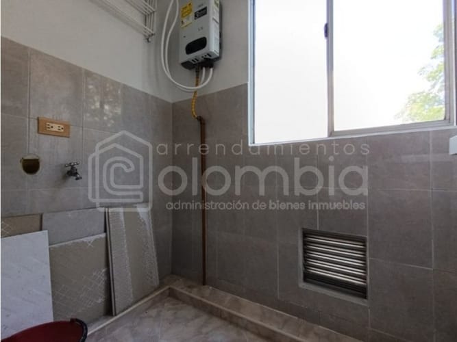 Apartamento de 3 alcobas en arriendo en Estadio, Medellín, 63 m² · foto 3 de 15