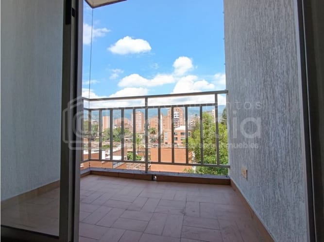 Apartamento de 3 alcobas en arriendo en Estadio, Medellín, 63 m² · foto 6 de 15