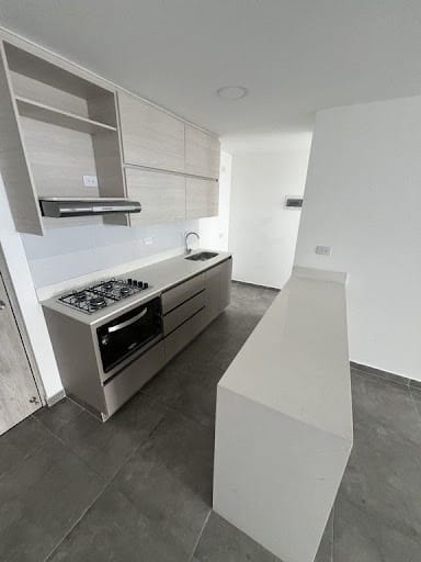 Apartamento de 3 alcobas en arriendo en Las Lomitas, Sabaneta, 77 m² · foto 4 de 8