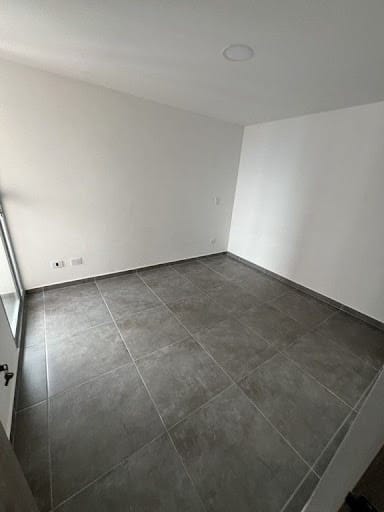 Apartamento de 3 alcobas en arriendo en Las Lomitas, Sabaneta, 77 m² · foto 5 de 8