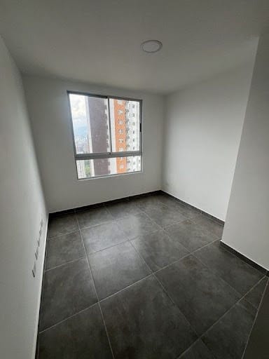 Apartamento de 3 alcobas en arriendo en Las Lomitas, Sabaneta, 77 m² · foto 7 de 8