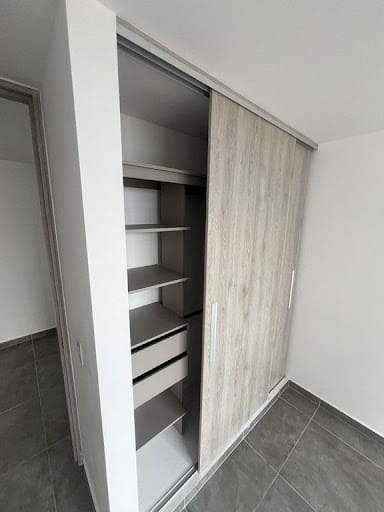 Apartamento de 3 alcobas en arriendo en Las Lomitas, Sabaneta, 77 m² · foto 8 de 8