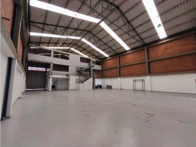 Bodega en arriendo en Playas De Doña Maria, Sabaneta, 860 m² · foto 4 de 15