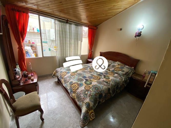 Casa de 4 alcobas en venta en 20 De Julio, Bogotá, 96 m² · foto 2 de 11