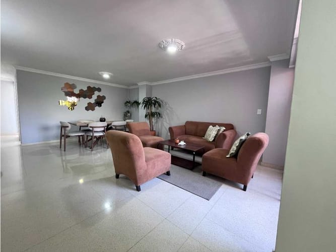 Apartamento de 4 alcobas en arriendo en Bolivariana, Medellín, 105 m² · foto 8 de 24