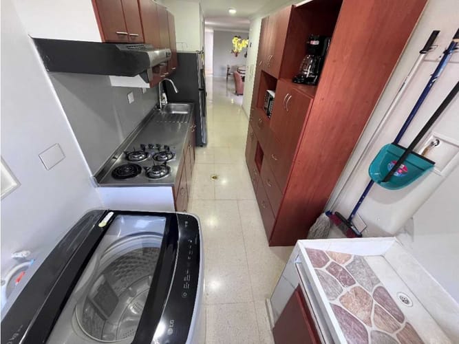 Apartamento de 4 alcobas en arriendo en Bolivariana, Medellín, 105 m² · foto 13 de 24