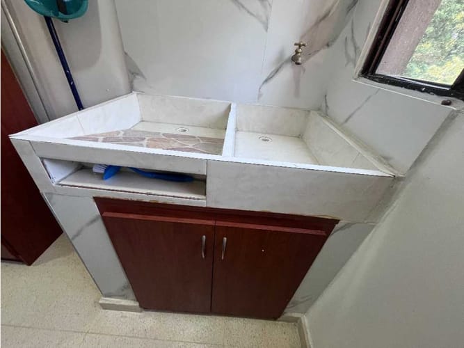 Apartamento de 4 alcobas en arriendo en Bolivariana, Medellín, 105 m² · foto 16 de 24