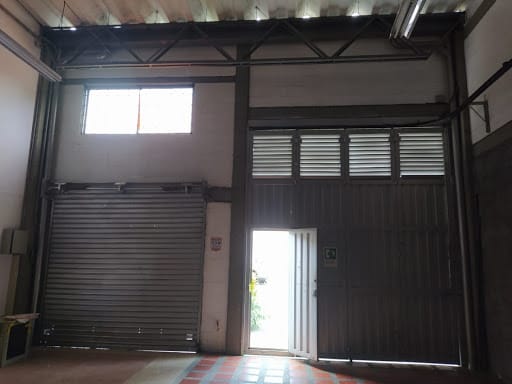 Bodega en arriendo en Belén Fatima, Medellín, 368 m² · foto 4 de 24