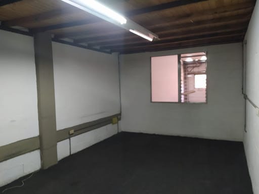 Bodega en arriendo en Belén Fatima, Medellín, 368 m² · foto 5 de 24
