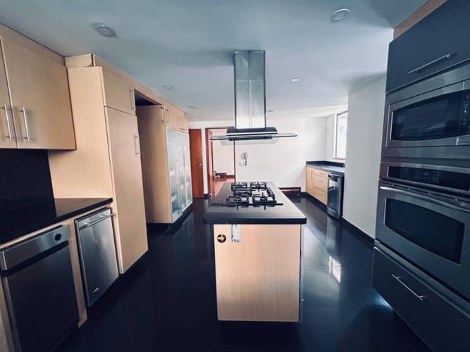 Apartamento de 3 alcobas en venta en Cerros De Suba, Bogotá, 340 m² · foto 8 de 24