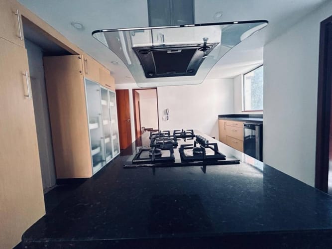 Apartamento de 3 alcobas en venta en Cerros De Suba, Bogotá, 340 m² · foto 9 de 24