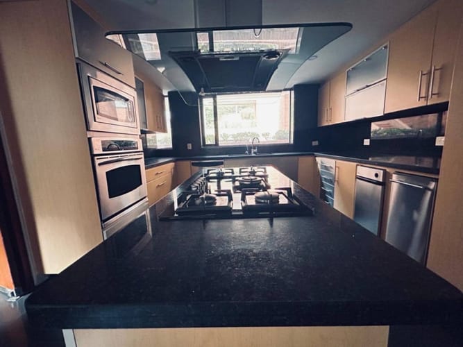 Apartamento de 3 alcobas en venta en Cerros De Suba, Bogotá, 340 m² · foto 11 de 24