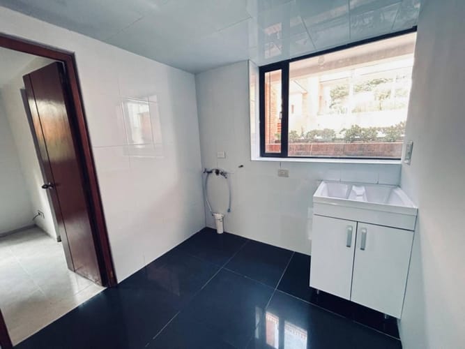 Apartamento de 3 alcobas en venta en Cerros De Suba, Bogotá, 340 m² · foto 12 de 24