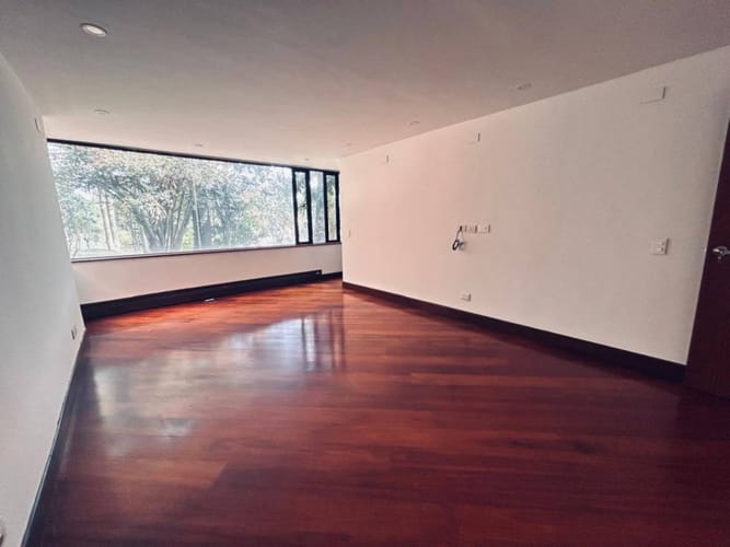 Apartamento de 3 alcobas en venta en Cerros De Suba, Bogotá, 340 m² · foto 19 de 24