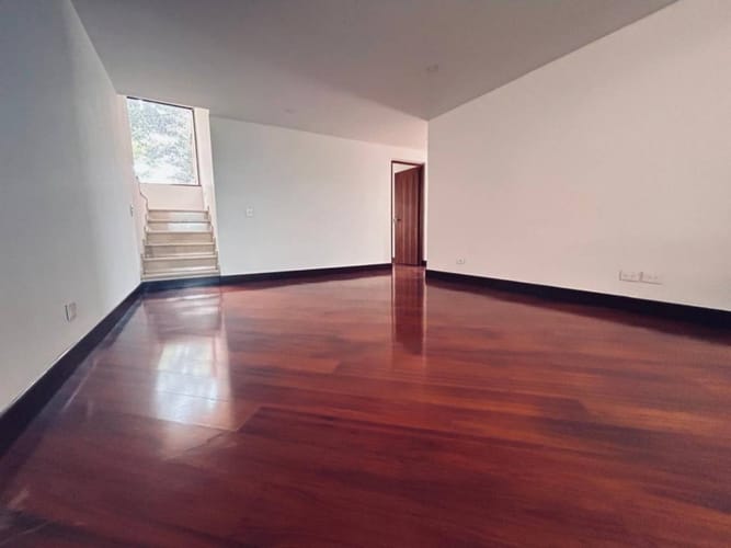 Apartamento de 3 alcobas en venta en Cerros De Suba, Bogotá, 340 m² · foto 21 de 24