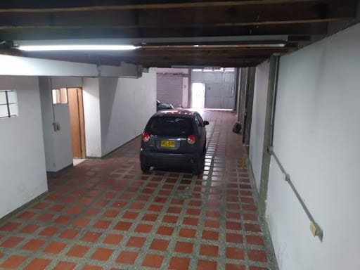 Bodega en arriendo en Belén Fatima, Medellín, 368 m² · foto 23 de 24
