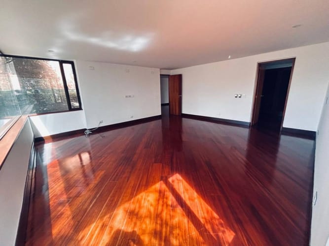 Apartamento de 3 alcobas en venta en Cerros De Suba, Bogotá, 340 m² · foto 23 de 24
