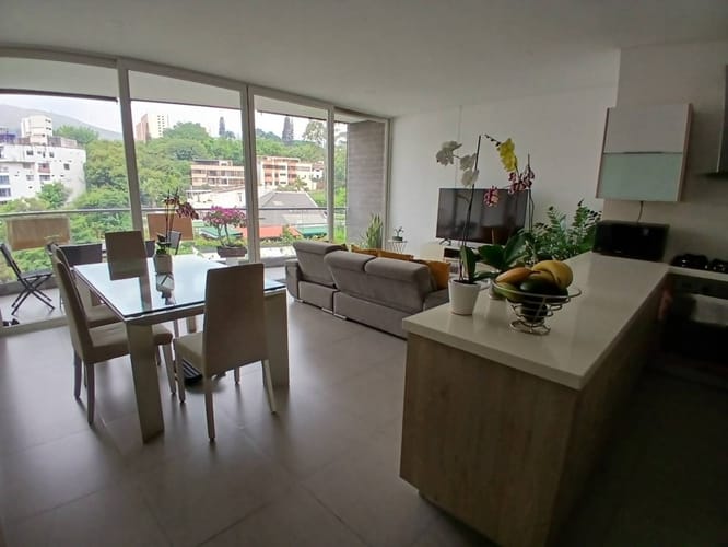 Apartamento de 3 alcobas en venta en Bellavista, Cali, 158 m² · foto 3 de 24
