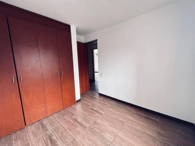 Apartamento de 3 alcobas en venta en Los Andes, Bogotá, 79 m² · foto 10 de 23