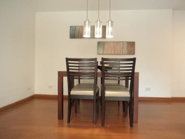 Apartamento de 1 alcoba en venta en Santa Barbara, Bogotá, 58 m² · foto 12 de 24