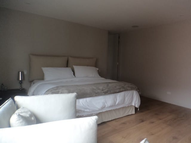 Apartamento de 3 alcobas en venta en La Cabrera, Bogotá, 200 m² · foto 22 de 24