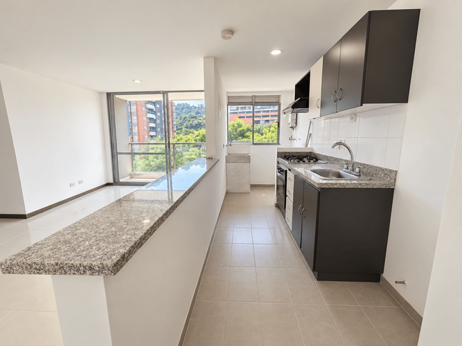 Apartamento de 3 alcobas en arriendo en El Trianon, Envigado, 67 m² · foto 2 de 14
