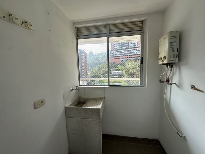 Apartamento de 3 alcobas en arriendo en El Trianon, Envigado, 67 m² · foto 12 de 14