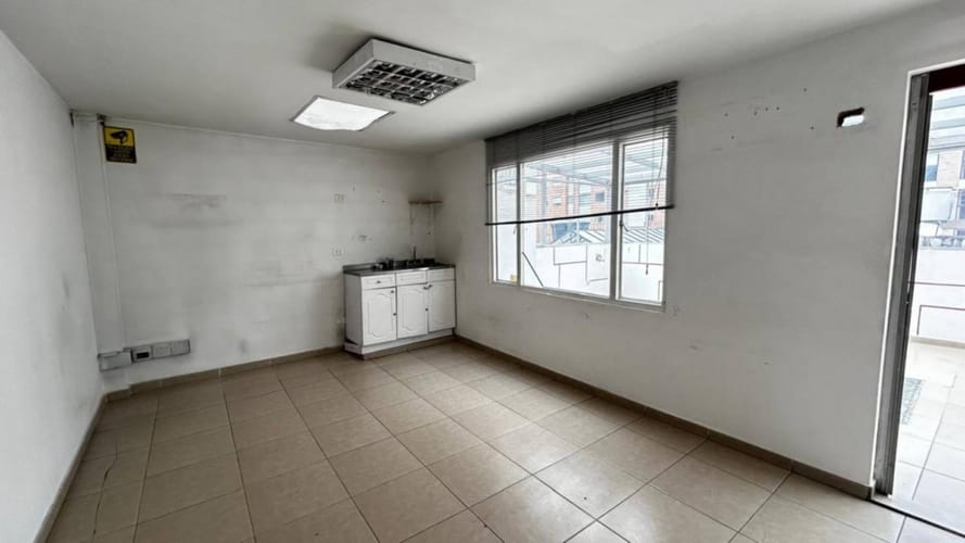 Casa de 7 alcobas en arriendo en Andes Norte, Bogotá, 300 m² · foto 10 de 24