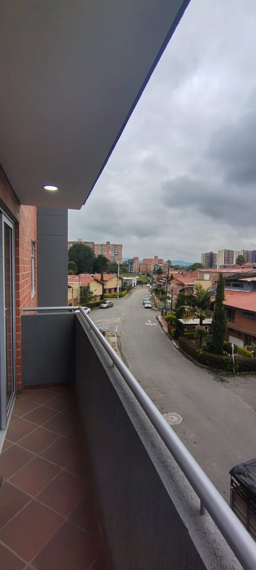 Apartamento de 1 alcoba en venta en Rionegro, 52 m² · foto 2 de 11