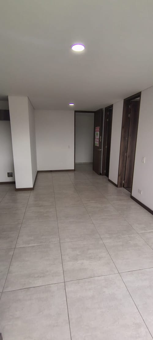 Apartamento de 1 alcoba en venta en Rionegro, 52 m² · foto 3 de 11