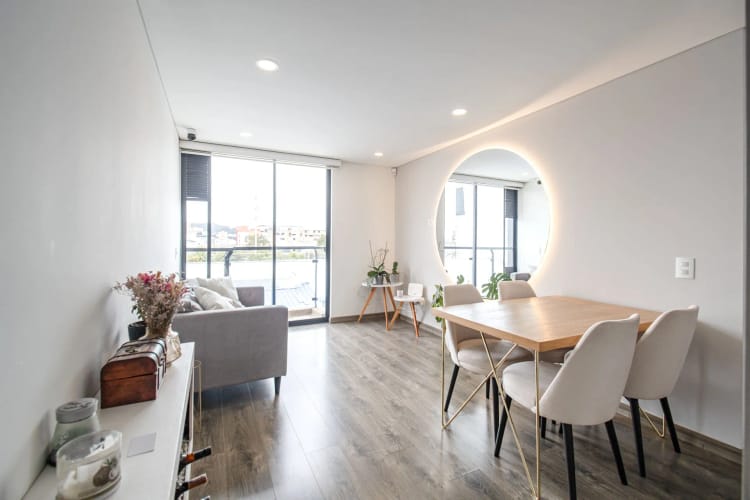 Apartamento de 2 alcobas en venta en Cedritos, Bogotá, 63 m² · foto 1 de 16